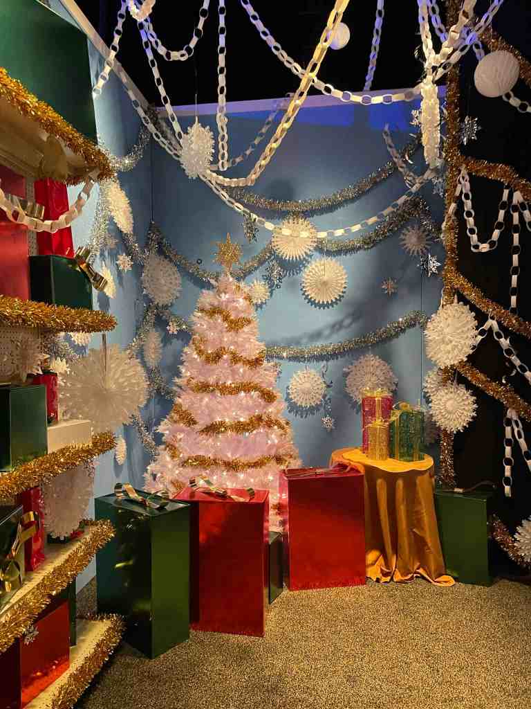 Devine Fairytale Gaylord Palms Christmas Mission: Save Christmas