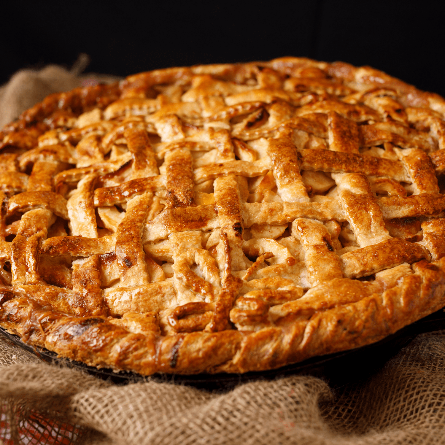 Best Things to do at Dollywood 25 pound apple pie