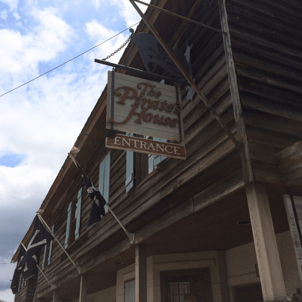 Savannah, Georgia Travel Guide The Pirate's House