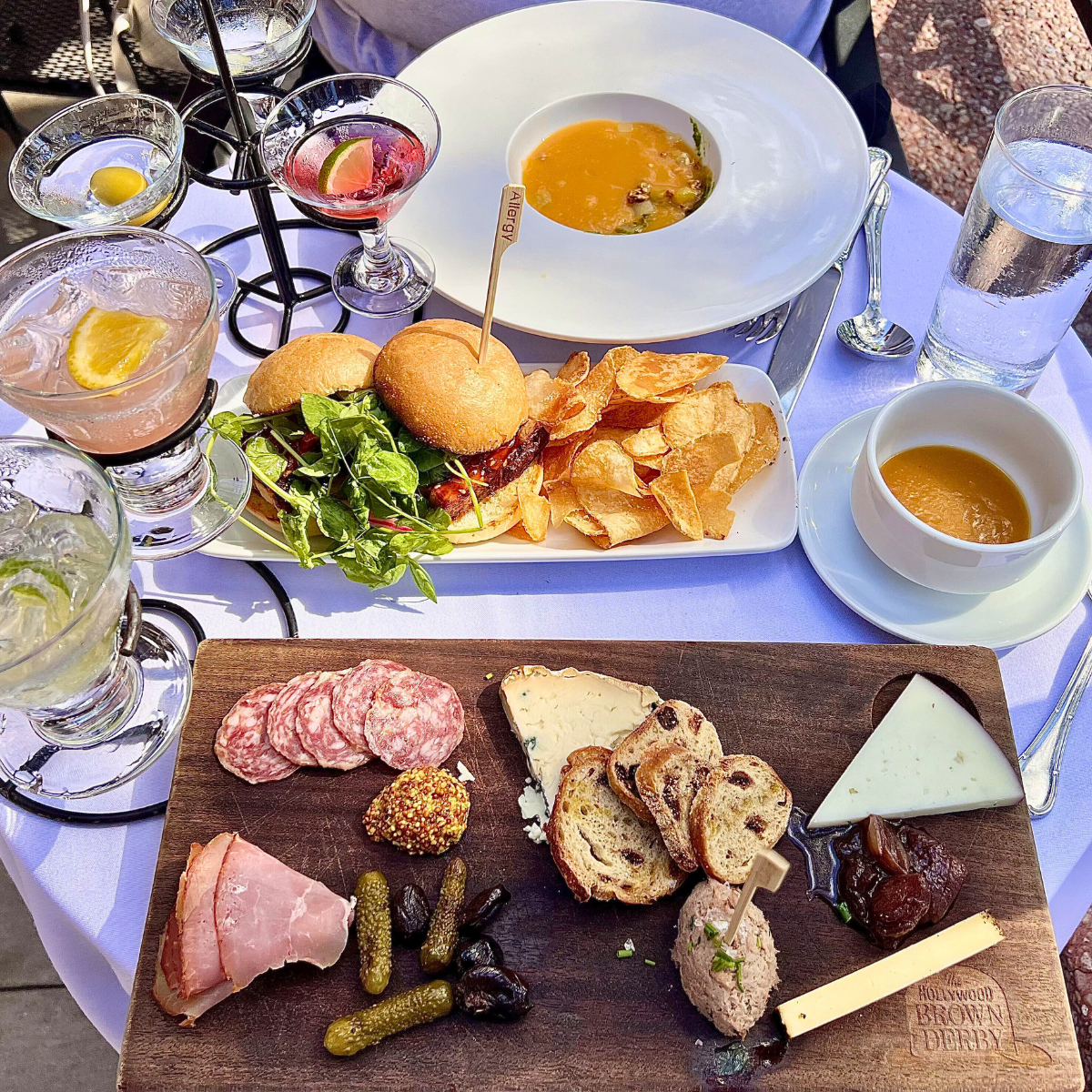 Your Guide to the Disney Dining Plan at Walt Disney World