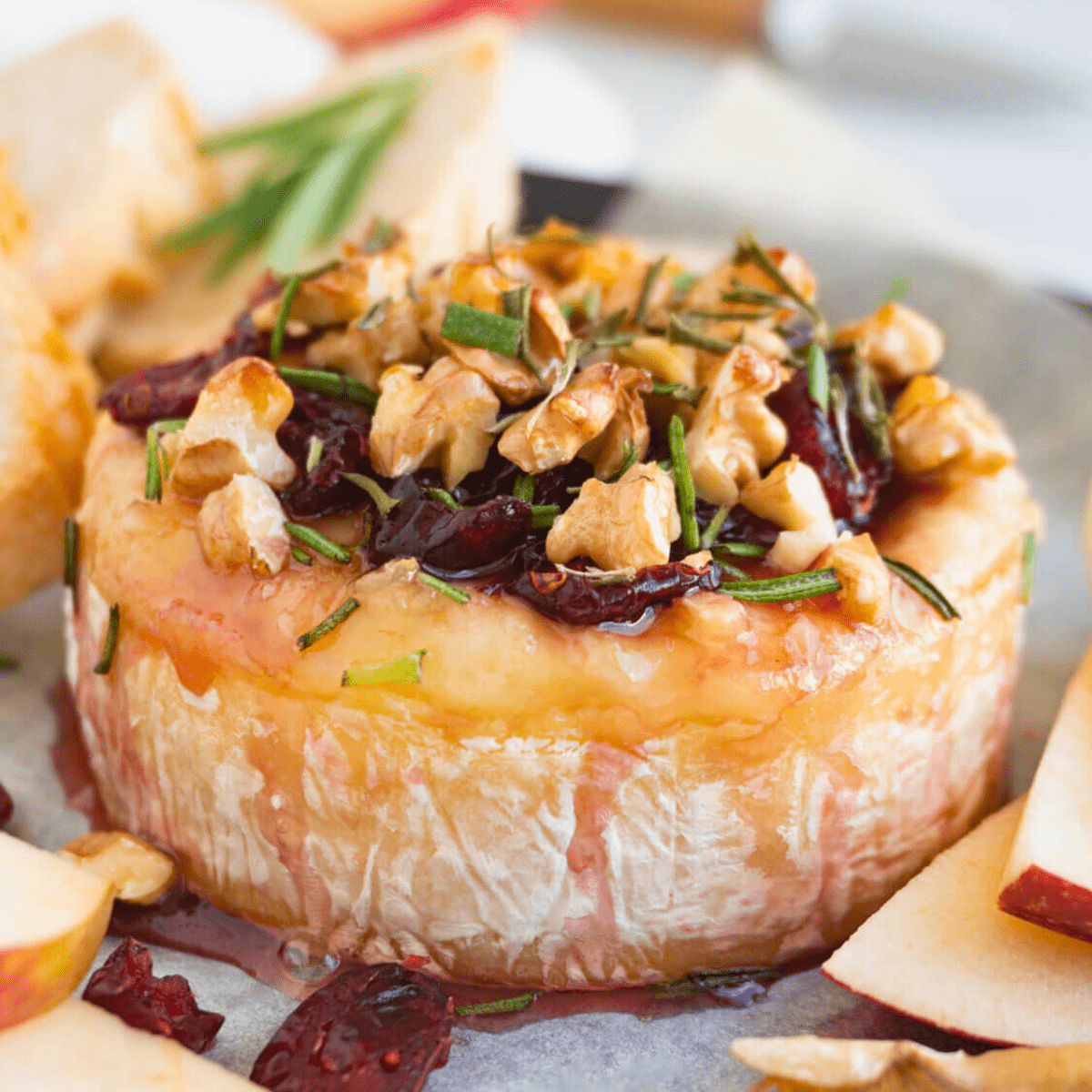 Baked Brie with Cranberries and Walnuts