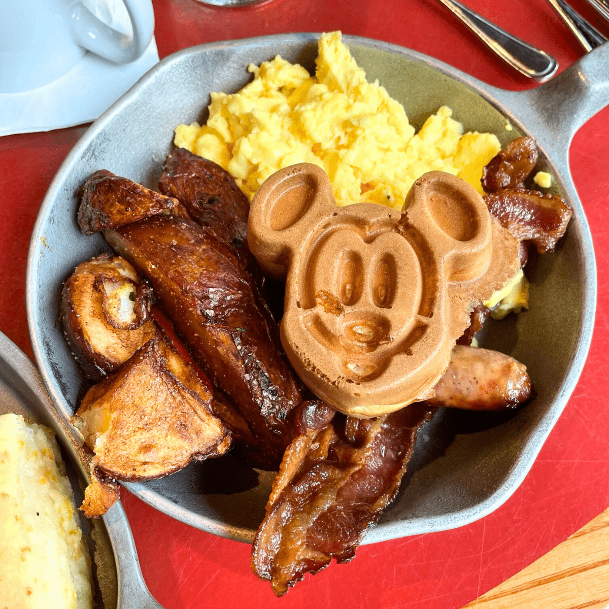 Make the Most of the Disney Dining Plan