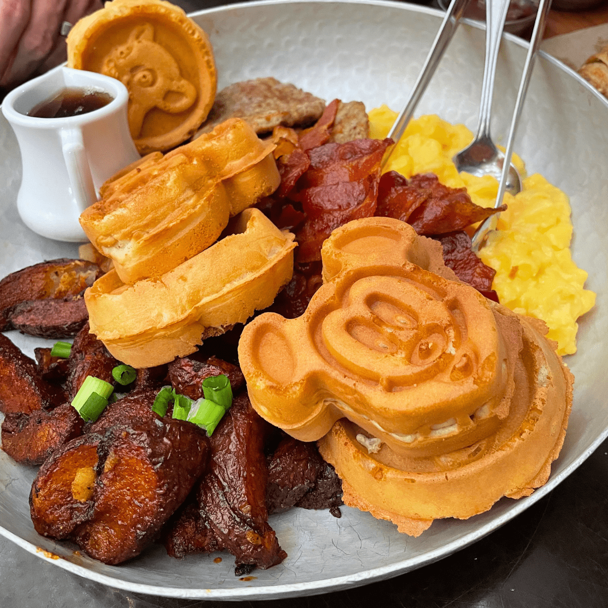 Animal Kingdom restaurants Tusker House