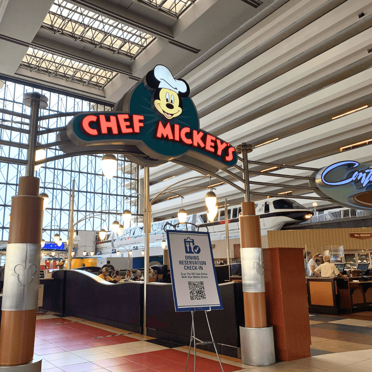 Character Dining at Walt Disney World