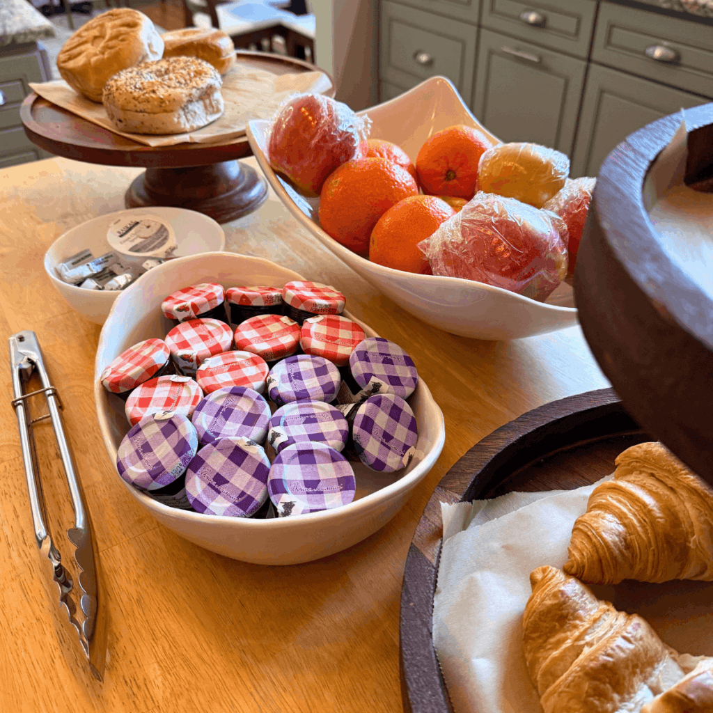Capitol Inn Tallahassee breakfast