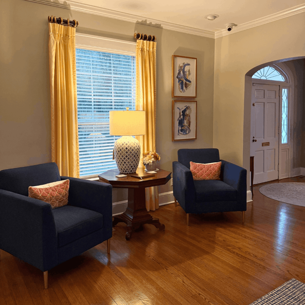 living room at The Capitol Inn Tallahassee